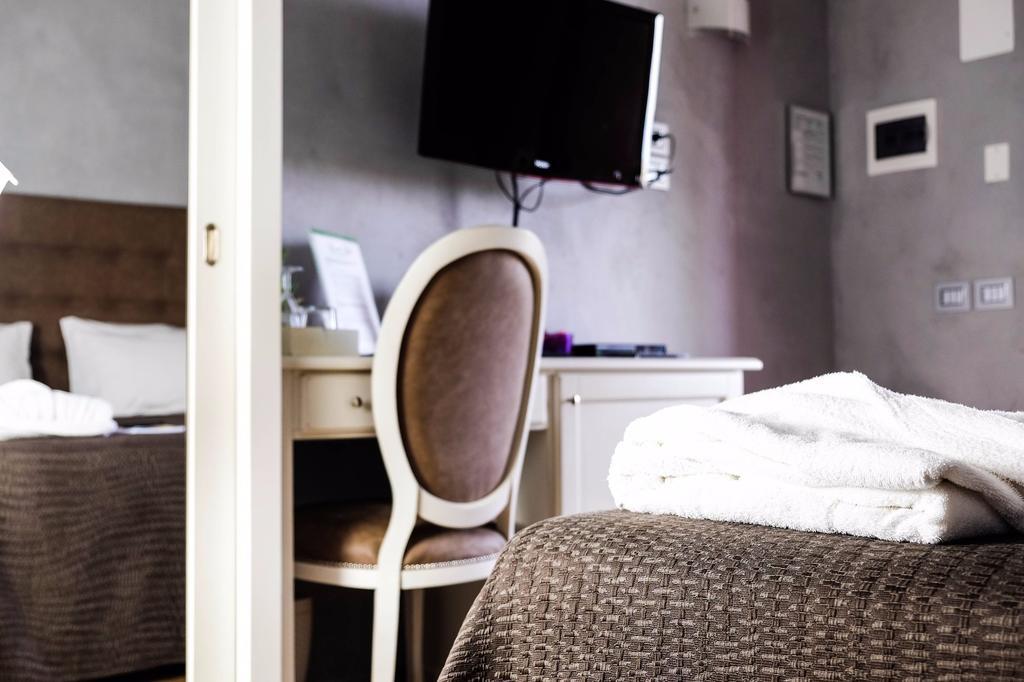 Sweet Life Bed and Breakfast Peschiera del Garda Exteriör bild